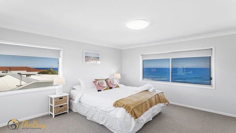 Elanora - Ocean St No.8 - Holiday Sunshine Coast 1
