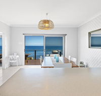 Elanora - Ocean St No.8 - Holiday Sunshine Coast