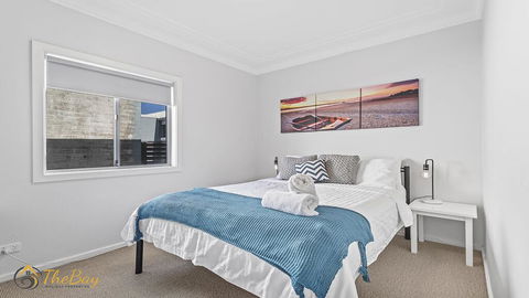 Elanora - Ocean St No.8 - Holiday Sunshine Coast 3