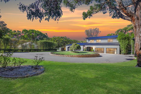 Elk Estate - Sunshine Coast Tourism 0