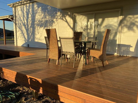 Ellalong Lagoon Home With A View - Sunshine Coast Tourism 3