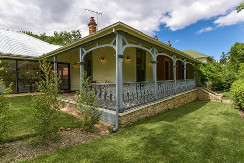 Elm Tree Lodge Beechworth - Sunshine Coast Tourism 3