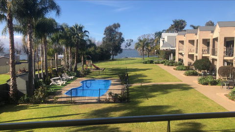 ELSINOR Townhouse 2 - Holiday Sunshine Coast 3