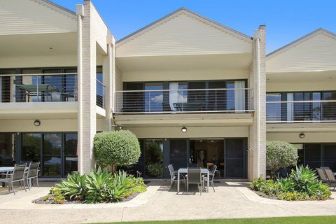 ELSINOR Townhouse 6 Mulwala - Holiday Sunshine Coast 0