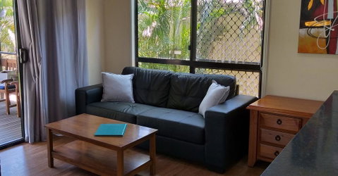 Emerald Motel Apartments - Sunshine Coast Tourism 1