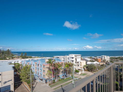 Emerald Shores Unit 6, 8 Orvieto Terrace, Kings Beach - Holiday Sunshine Coast 3