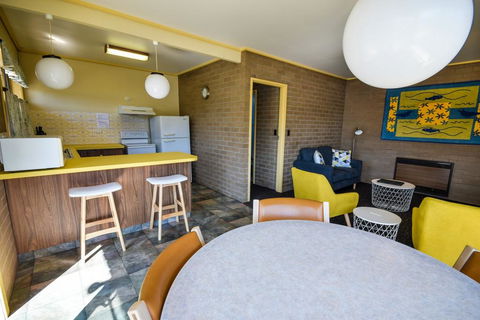 Emmanuel Holiday Apartment - Sunshine Coast Tourism 1