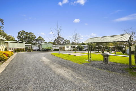Enclave At Healesville Holiday Park - Sunshine Coast Tourism 3