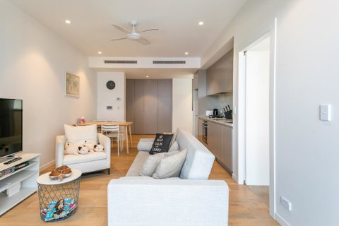 ENCORE IV: Bondi Junction - Sunshine Coast Tourism 0