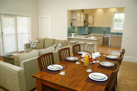 Encore's Delkeith Cottage - Sunshine Coast Tourism 2