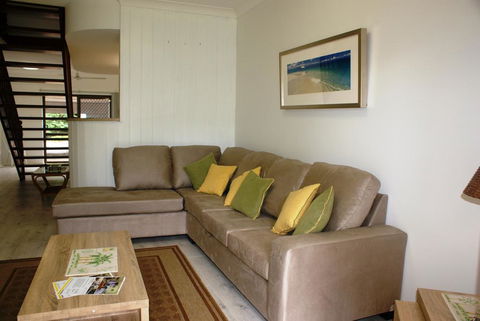 Endless Summer - Sunshine Coast Tourism 1