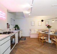 Enjoy Cafe Culture From Chic Warehouse Conversion - Holiday Sunshine Coast