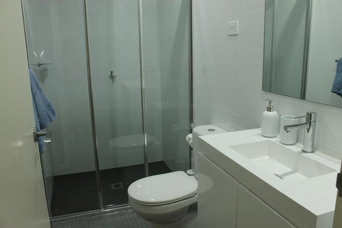 Enjoyable Holiday Home For Group Six - Holiday Sunshine Coast 2