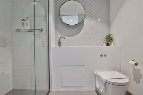 EQ TOWER Melbourne CBD APT - Holiday Sunshine Coast 3