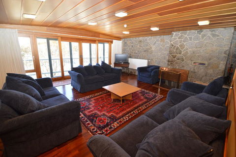 Eremo Lodge 1 - Sunshine Coast Tourism 1