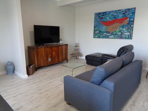 Erwins Lagoon Retreat - Holiday Sunshine Coast 2