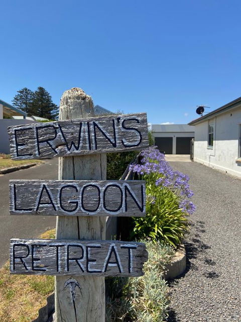 Erwins Lagoon Retreat - Holiday Sunshine Coast 3