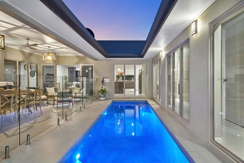 Escapades At Palm Cove - Holiday Sunshine Coast 0