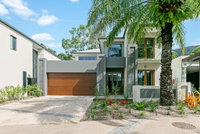 Esprit Luxury Retreat Palm Cove