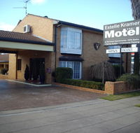 Estelle Kramer Motel - Holiday Sunshine Coast