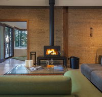 Eumarella Shores Noosa Lake Retreat - Sunshine Coast Tourism