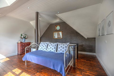 Evanslea Luxury Boutique Accommodation - Sunshine Coast Tourism 0