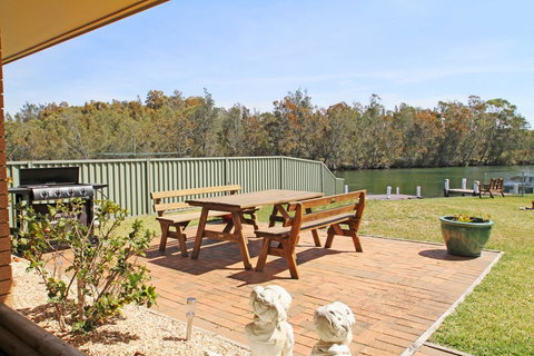 Ever After - Holiday Sunshine Coast 2