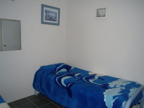 Fabulous Location - Ground Floor Waterfront Unit! Clearview Apartments - Holiday Sunshine Coast 1
