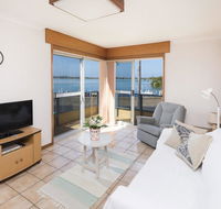 Fairholme 12 - Holiday Sunshine Coast