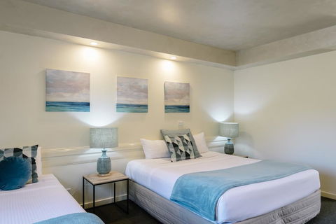 Fairways Resort - Sunshine Coast Tourism 2