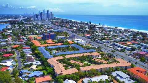 FAMILY PARADISE - Holiday Sunshine Coast 1