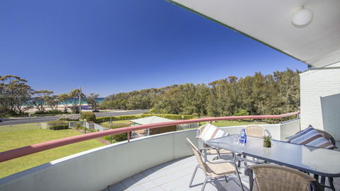 Fathoms 17 - Mollymook ALL LINEN PROVIDED - Sunshine Coast Tourism 0