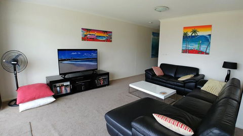 Fathoms Apartment 18/1a Mitchell Pde - All Linen Provided - Sunshine Coast Tourism 3