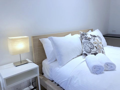 Fawkner Apartment 1B1B - 8 - Holiday Sunshine Coast 0