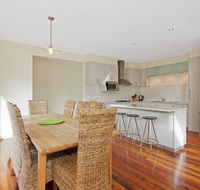 Felicity - Holiday Sunshine Coast