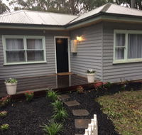 Fell Estate Cottages - Holiday Sunshine Coast