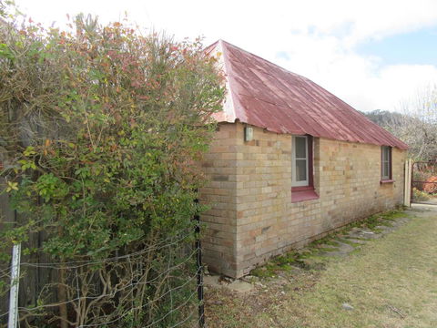 Fernbrook Cottage - Sunshine Coast Tourism 3