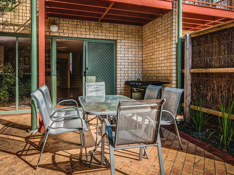 Findlay On The Bay - Holiday Sunshine Coast 1