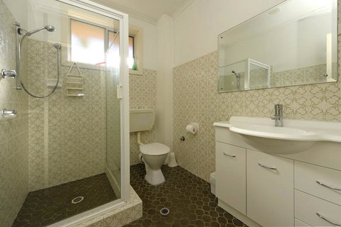 Fingal Court Unit 3 - Fingal Bay - Holiday Sunshine Coast 2