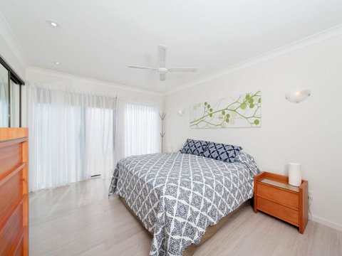 Fingal Heights@Fingal Bay - Sunshine Coast Tourism 1