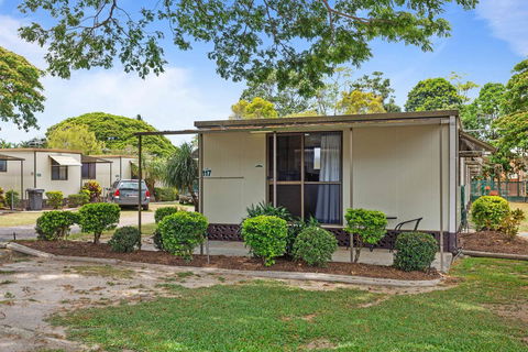 First City Caravilla - Sunshine Coast Tourism 1