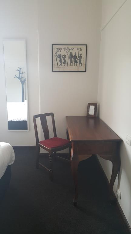 Fish Creek Hotel - Sunshine Coast Tourism 3