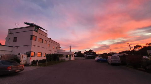 Fish Creek Hotel - Sunshine Coast Tourism 0
