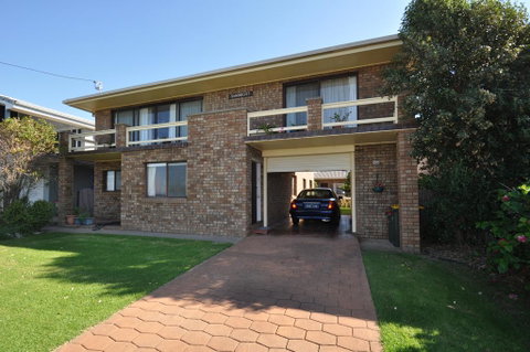 Flat 1/15 Dalmeny Drive - Sunshine Coast Tourism 0