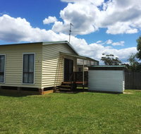 Flat 2 42 McMillan Rd - Sunshine Coast Tourism