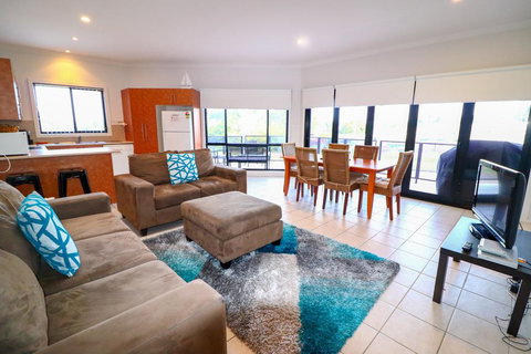 Flexi At Belmont - Holiday Sunshine Coast 2