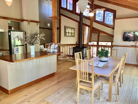 Floraison Red Hill - Sunshine Coast Tourism 1