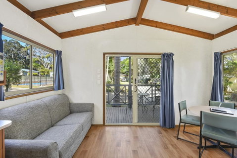 Flynns Beach Caravan Park - Sunshine Coast Tourism 1