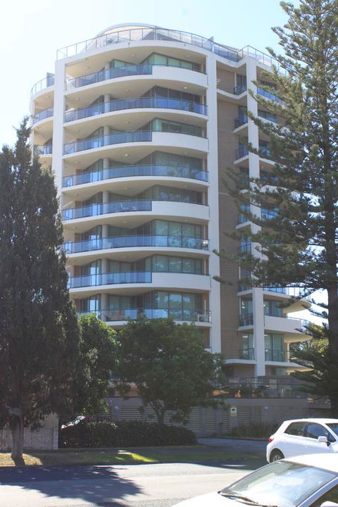 Forster Holiday Apartment - Sunshine Coast Tourism 3