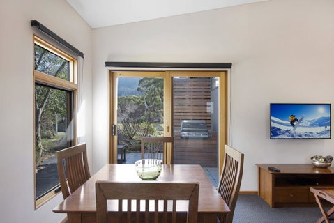 Four Mile Hut - Sunshine Coast Tourism 2